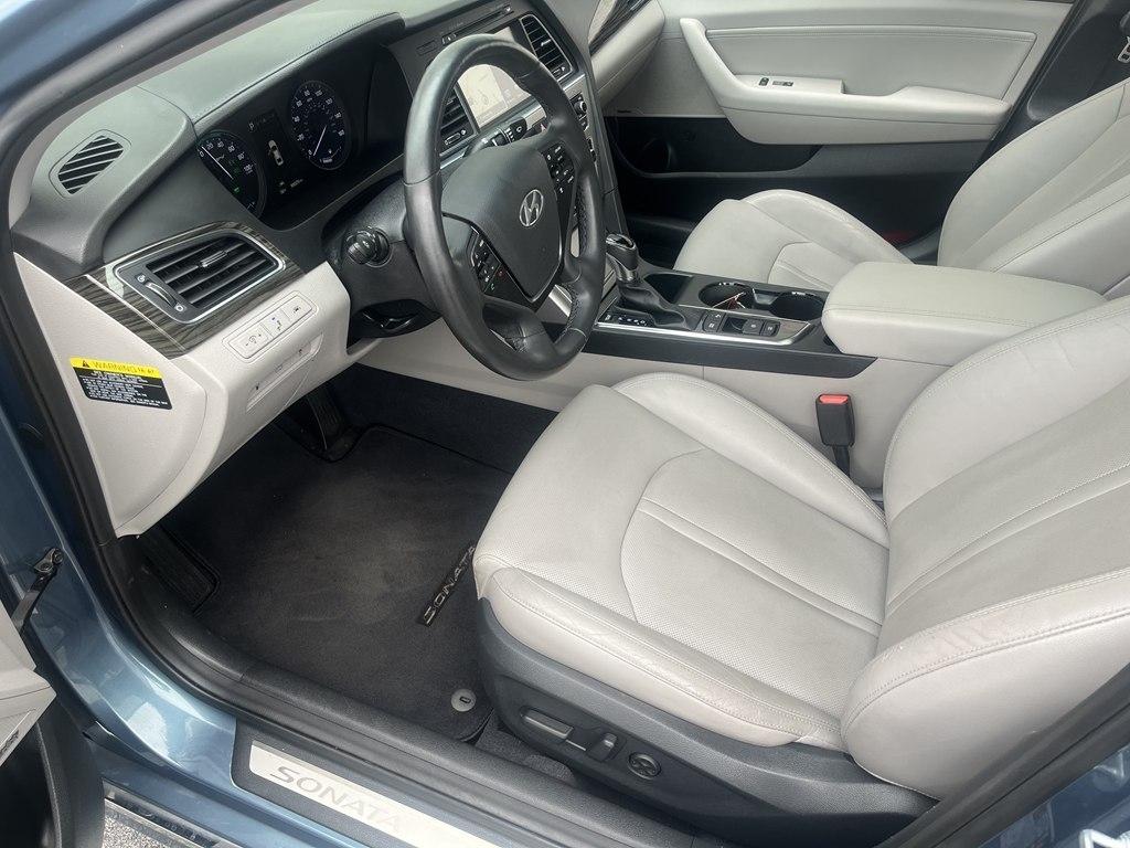 Hyundai Sonata Hybrid  2016