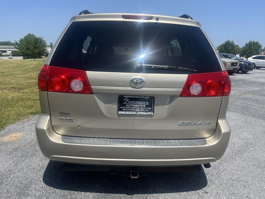 Toyota Sienna  2010