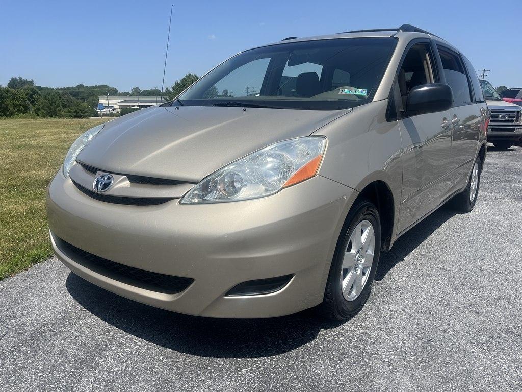 Toyota Sienna  2010