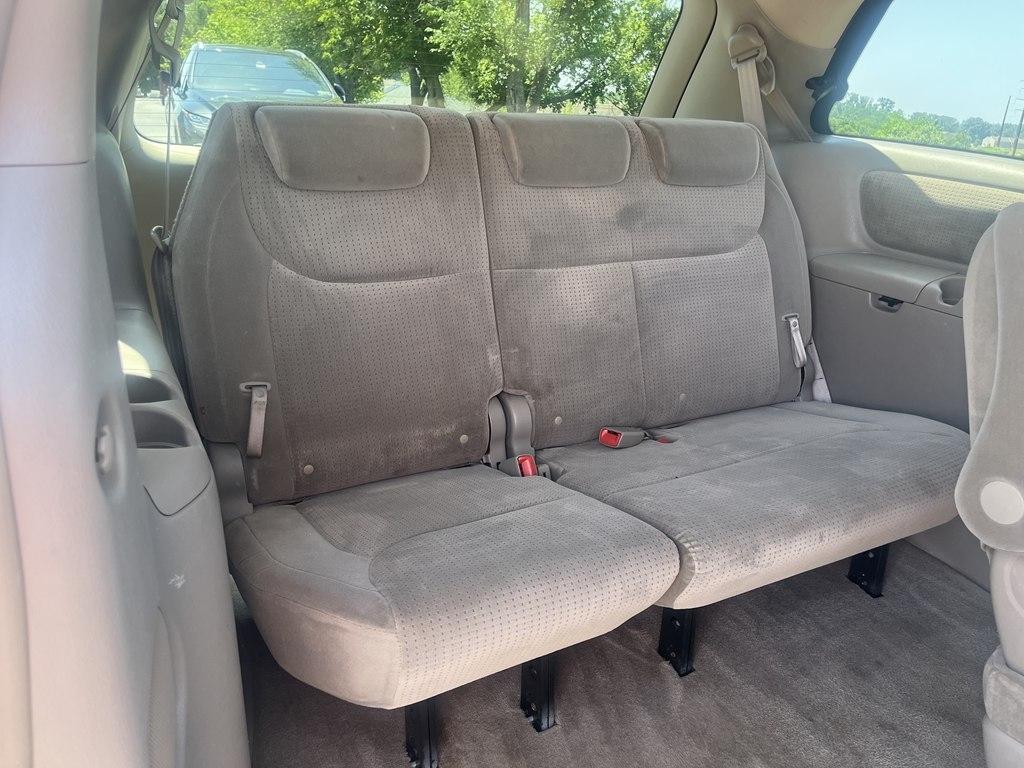 Toyota Sienna  2010