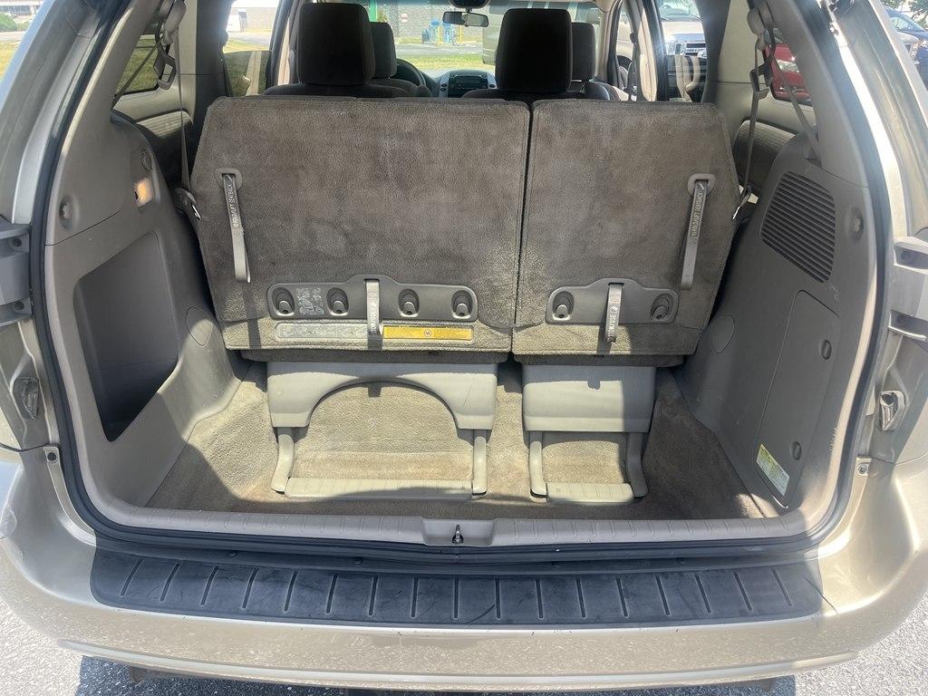 Toyota Sienna  2010