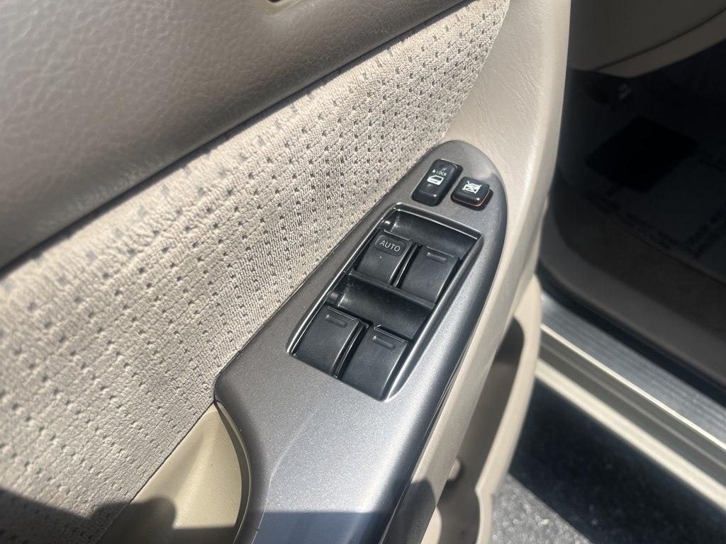 Toyota Sienna  2010