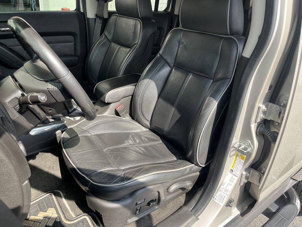HUMMER H3 4WD 4dr H3T Luxury 2009