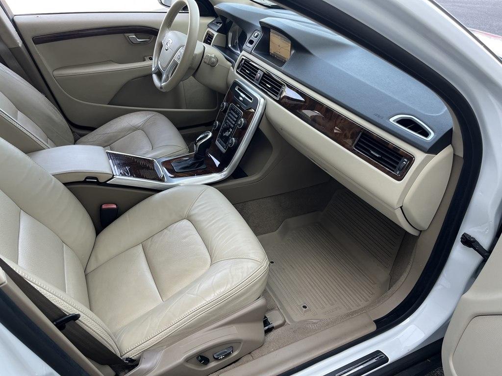 Volvo XC70  2015