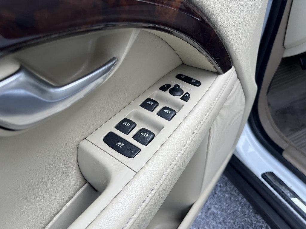 Volvo XC70  2015