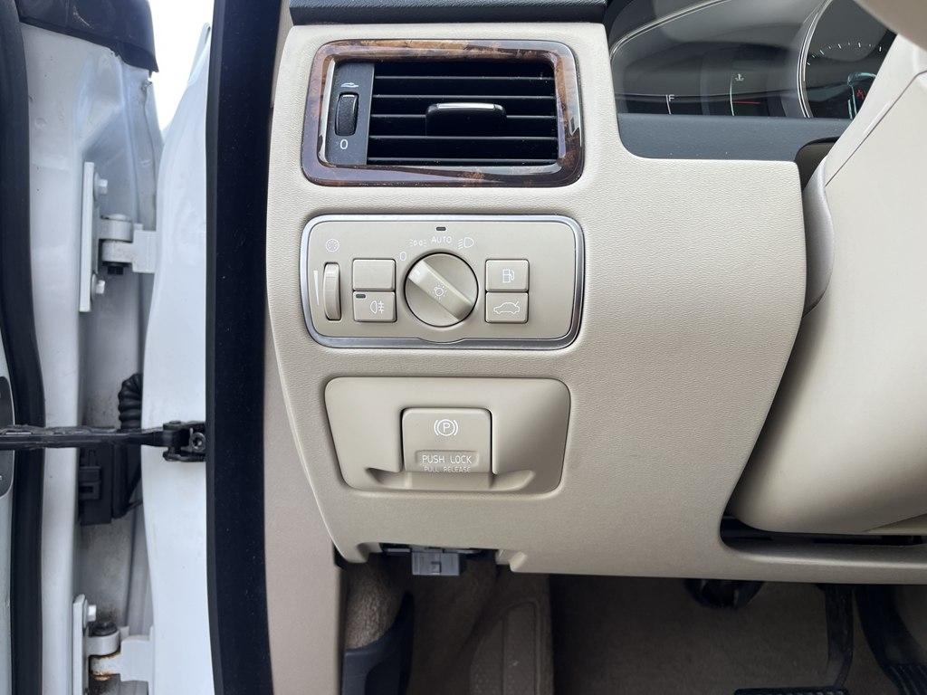 Volvo XC70  2015