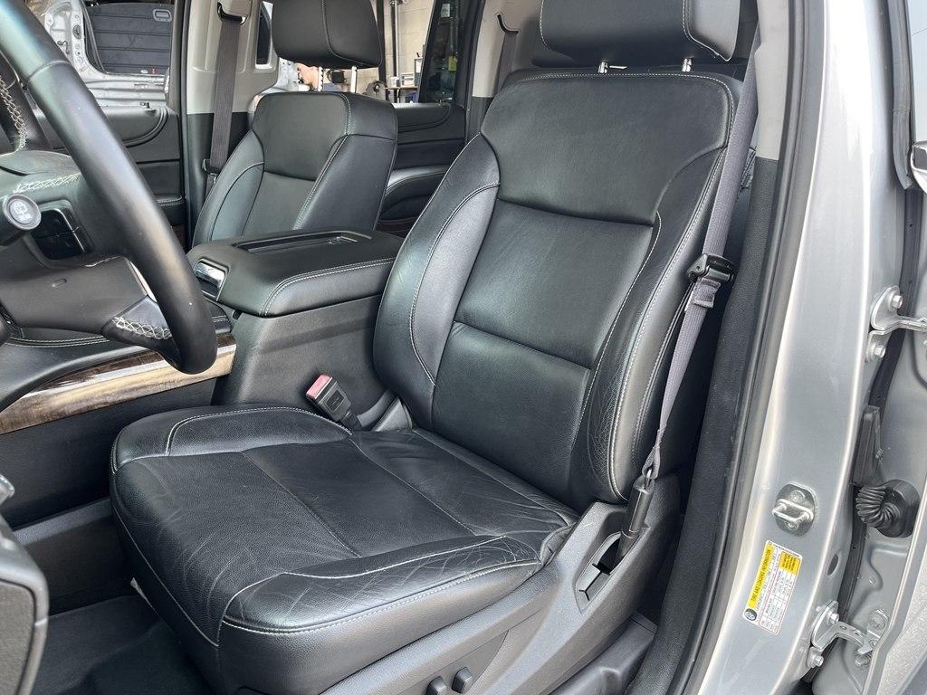 Chevrolet Suburban  2017