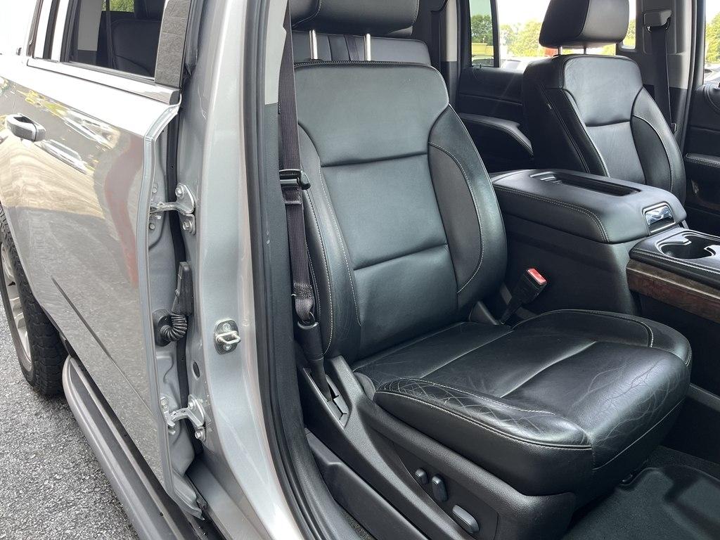 Chevrolet Suburban  2017