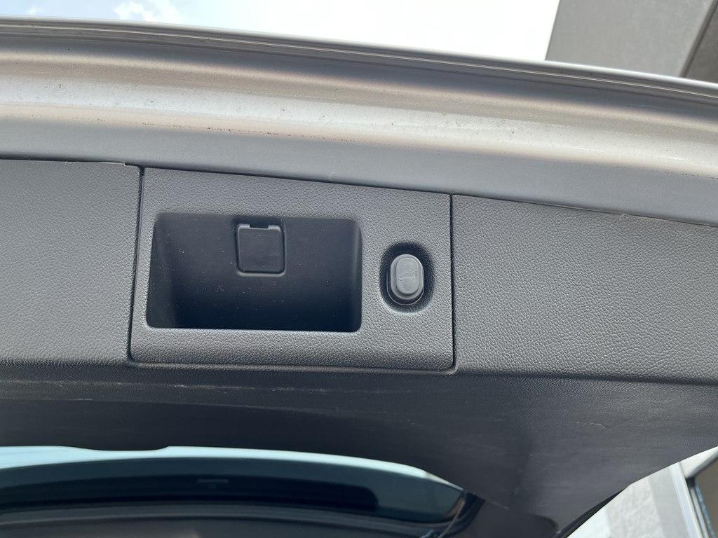 Chevrolet Suburban  2017