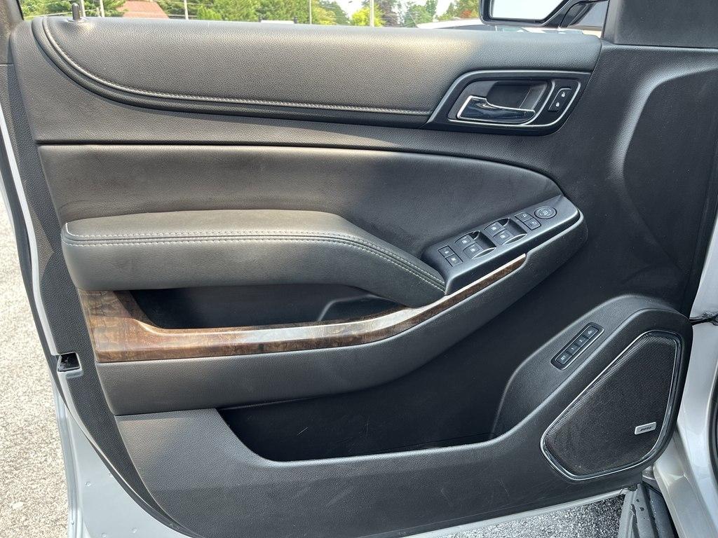 Chevrolet Suburban  2017