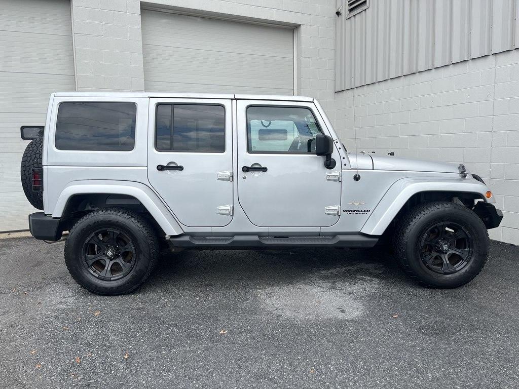 Jeep Wrangler  2011