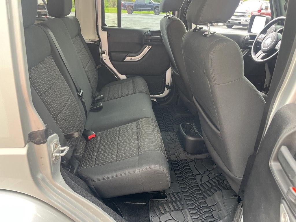 Jeep Wrangler  2011