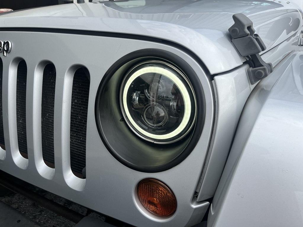 Jeep Wrangler  2011