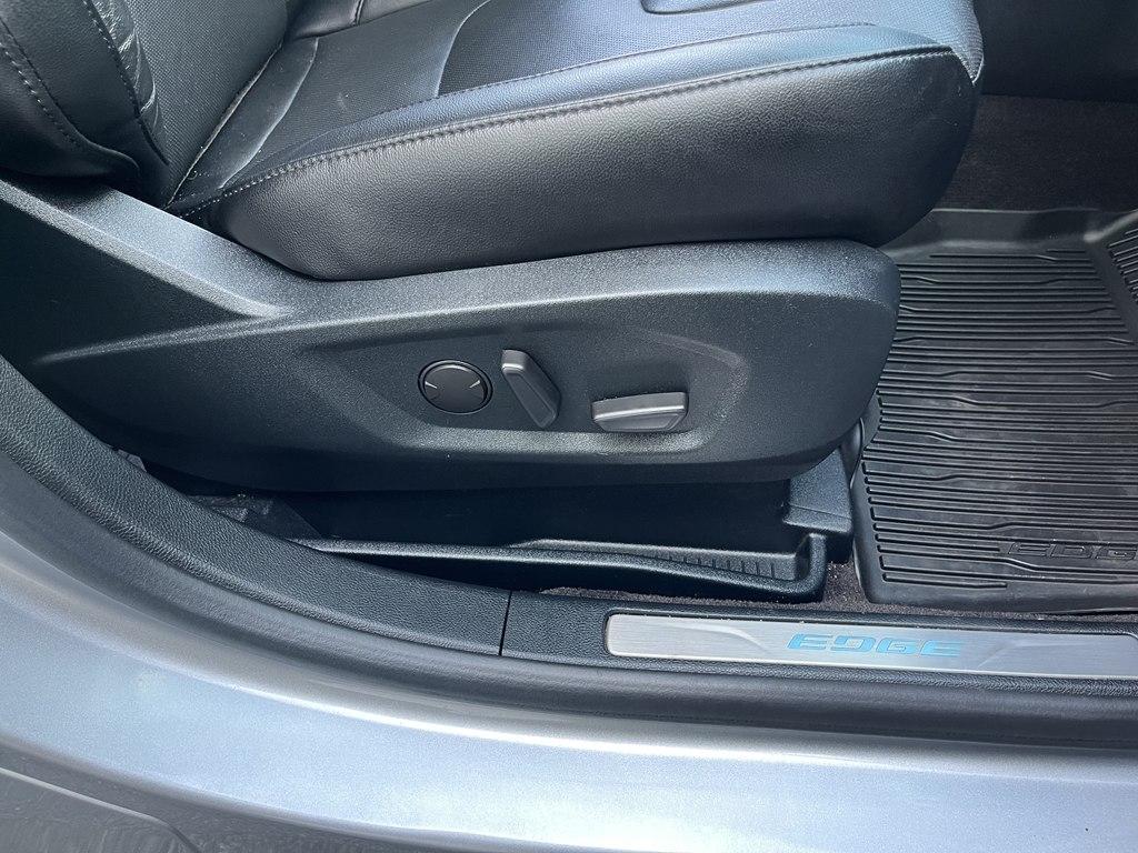 Ford Edge  2020
