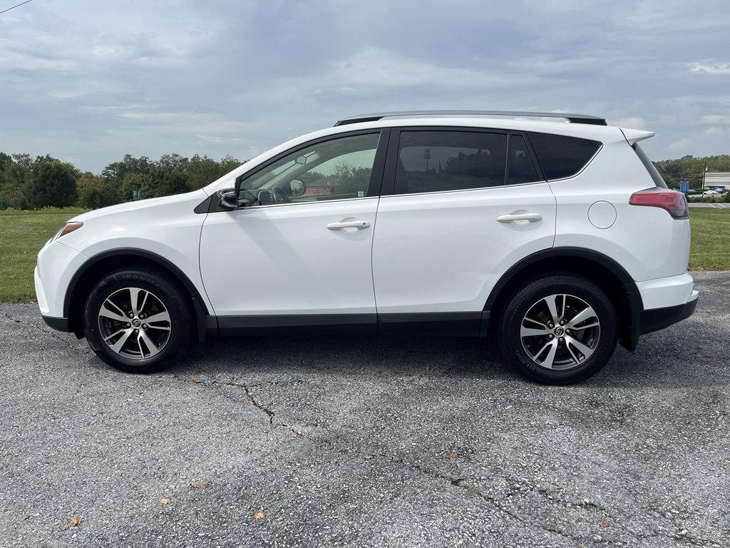 Toyota RAV4  2017