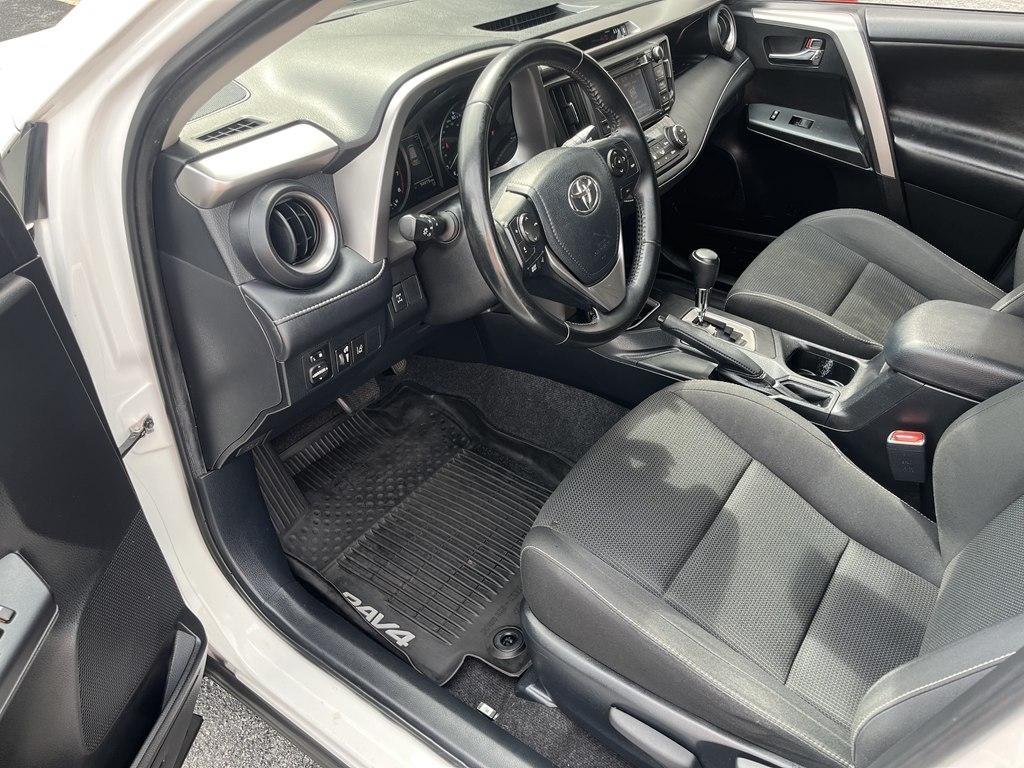 Toyota RAV4  2017