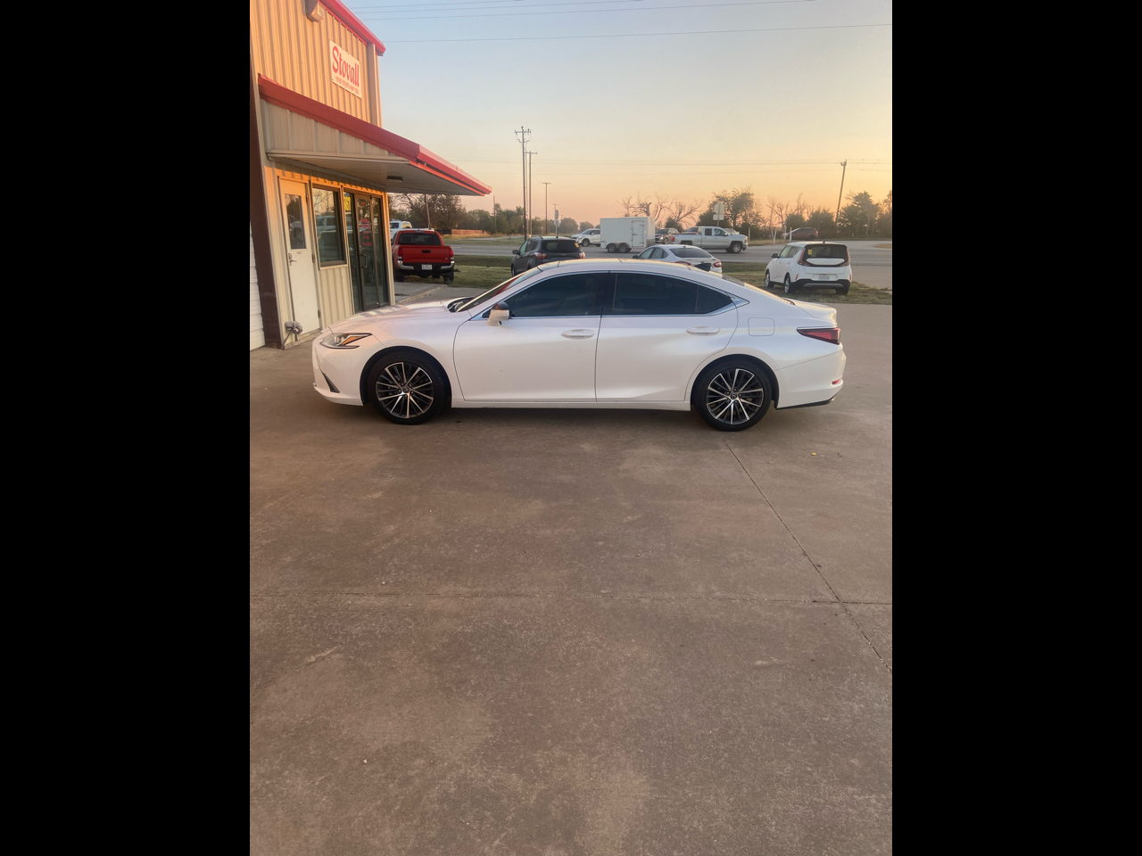 Lexus ES 350 4D Sedan 2023