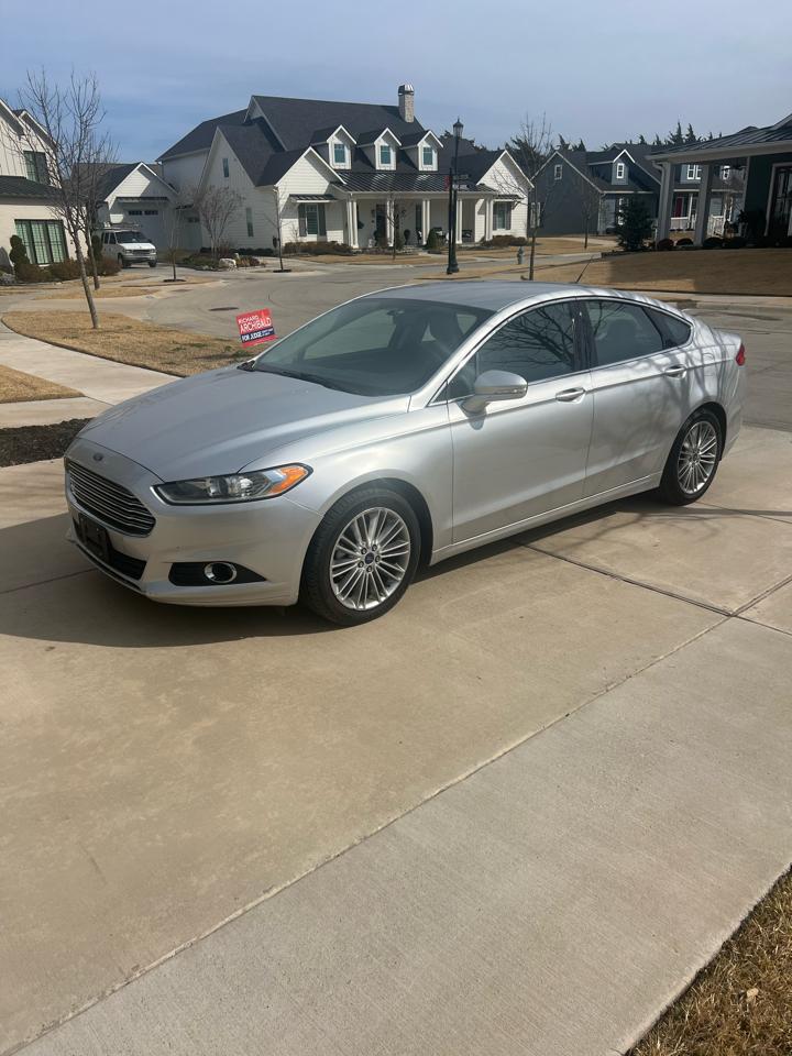 Ford Fusion SE 2016