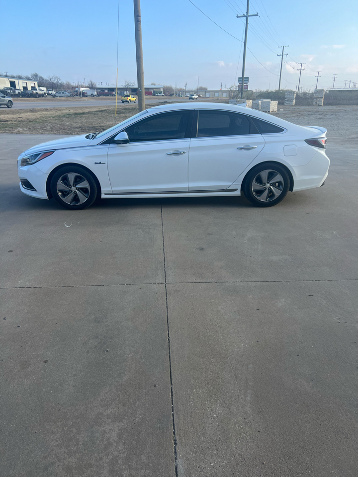 Hyundai Sonata Hybrid Limited w/Blue Pearl Interior 2017
