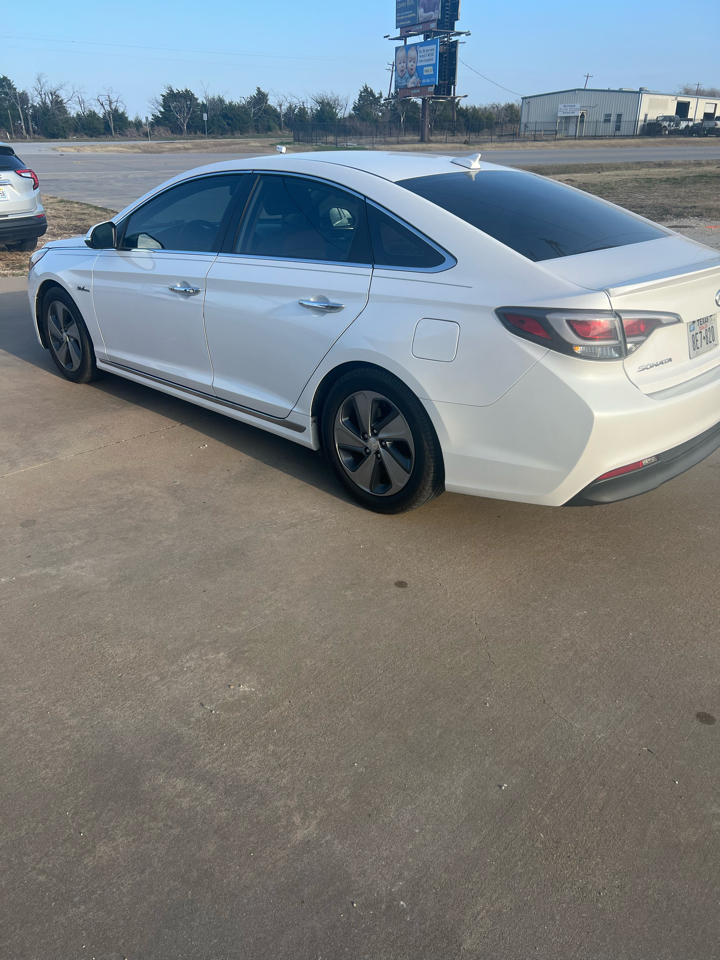 Hyundai Sonata Hybrid Limited w/Blue Pearl Interior 2017