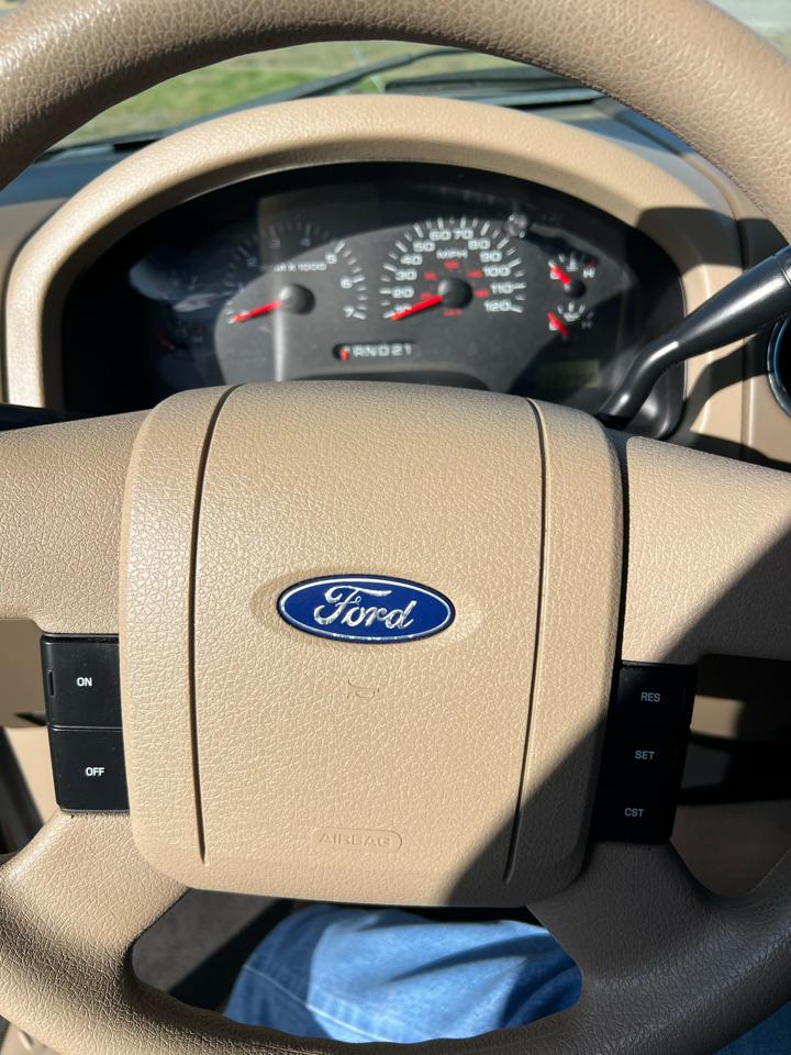 Ford F-150 XLT SuperCrew 2WD 2004