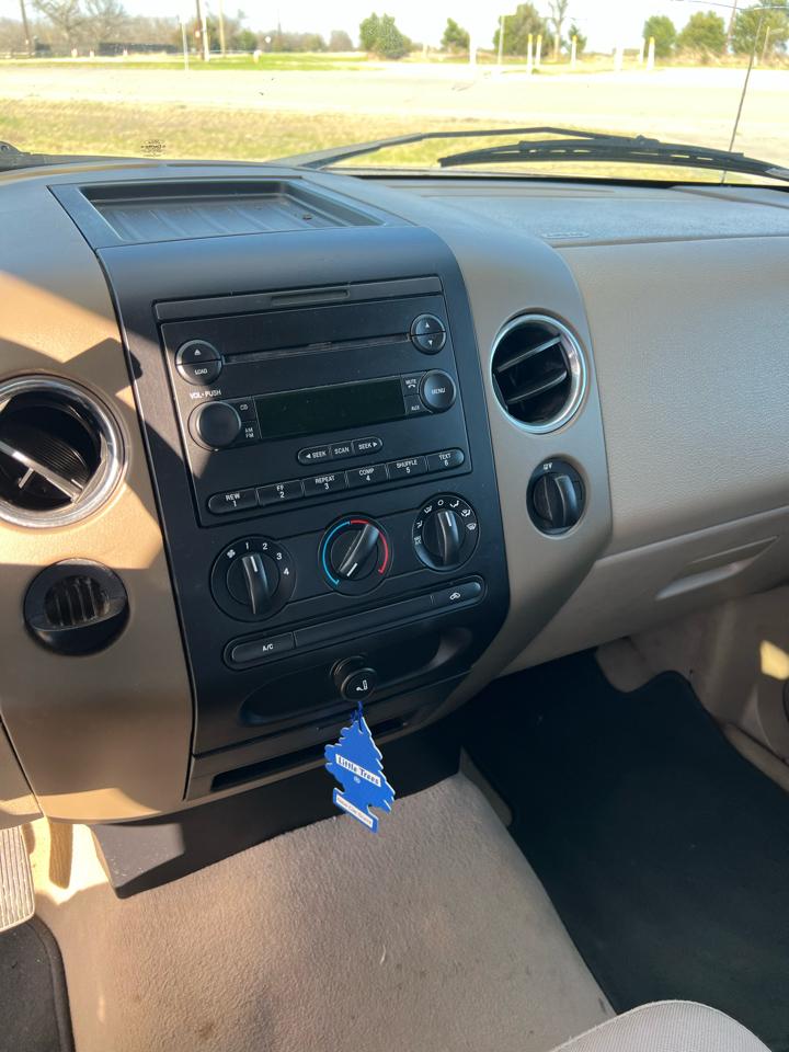 Ford F-150 XLT SuperCrew 2WD 2004