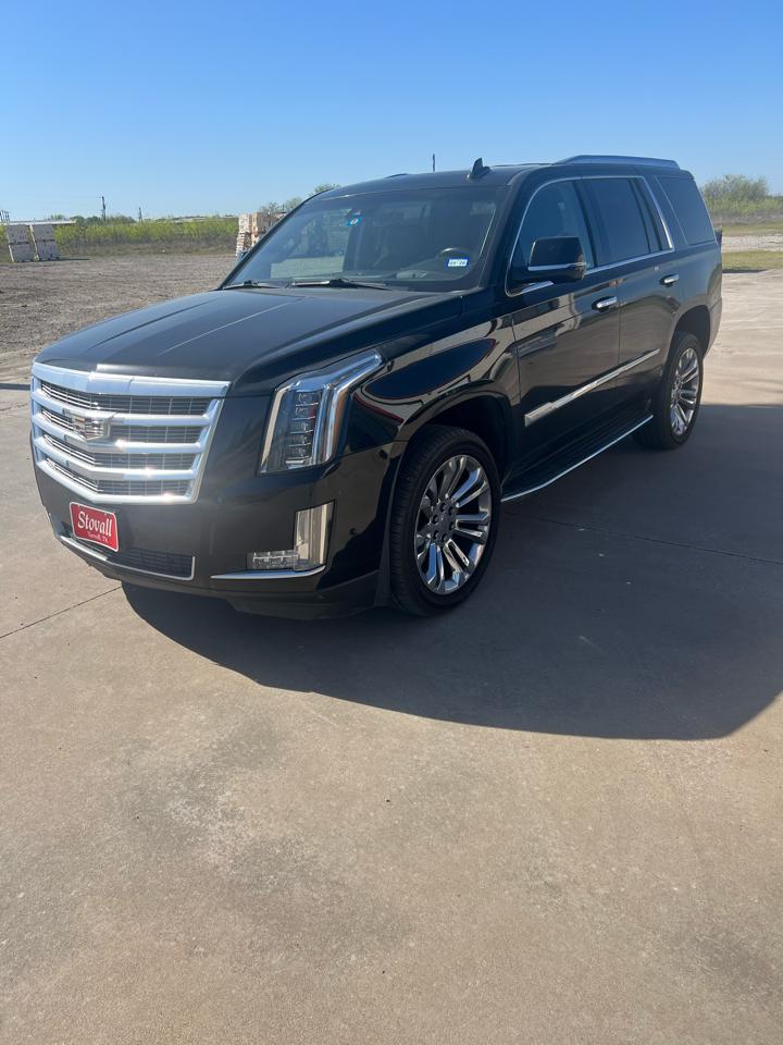Cadillac Escalade Luxury 2WD 2017