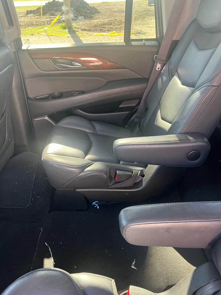 Cadillac Escalade Luxury 2WD 2017