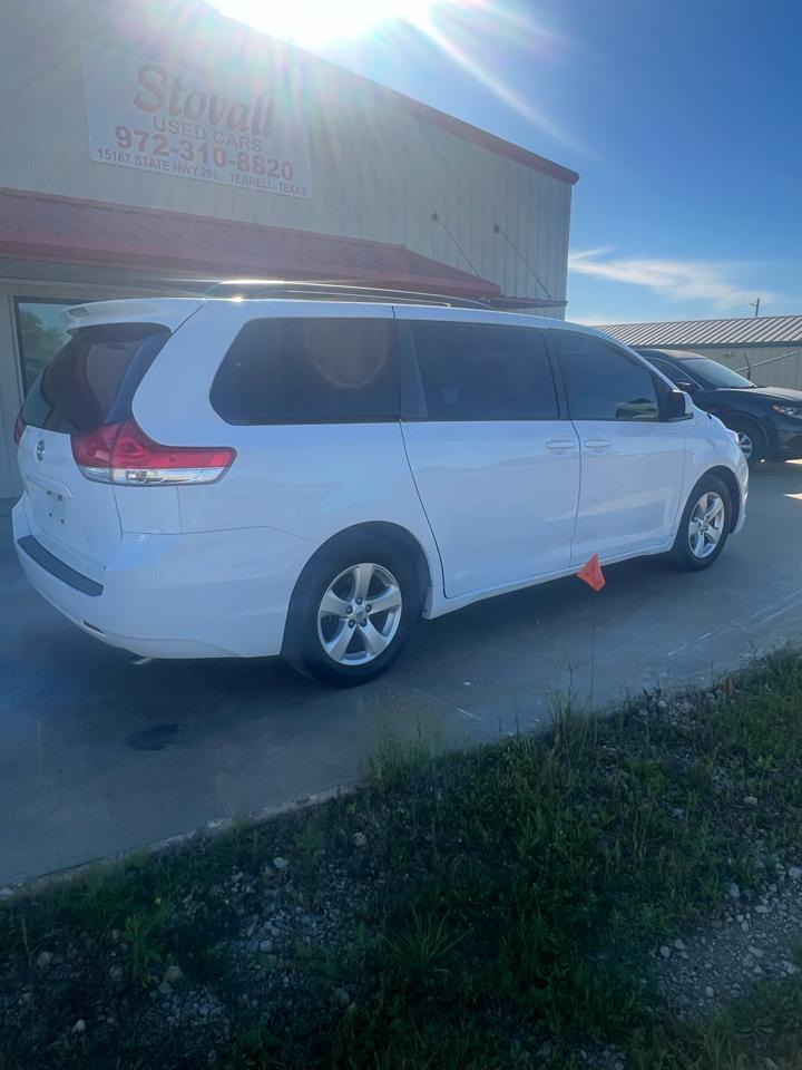 Toyota Sienna LE FWD 8-Passenger V6 2014
