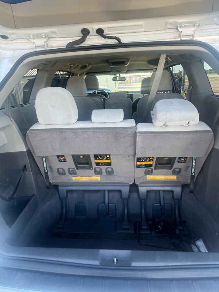 Toyota Sienna LE FWD 8-Passenger V6 2014