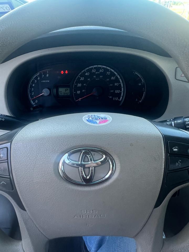 Toyota Sienna LE FWD 8-Passenger V6 2014