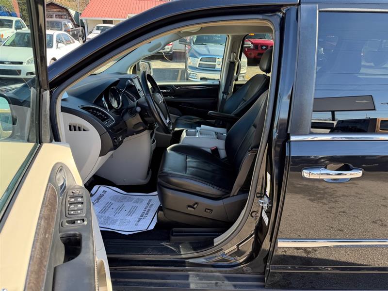 Chrysler Town & Country  2016