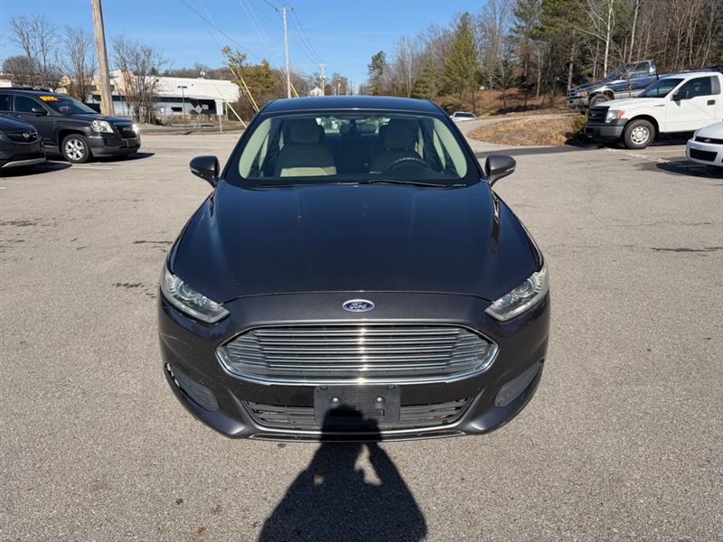 Ford Fusion SE 2015