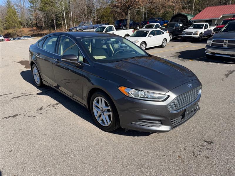 Ford Fusion SE 2015