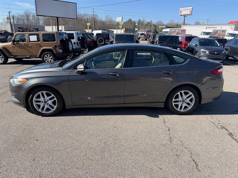 Ford Fusion SE 2015