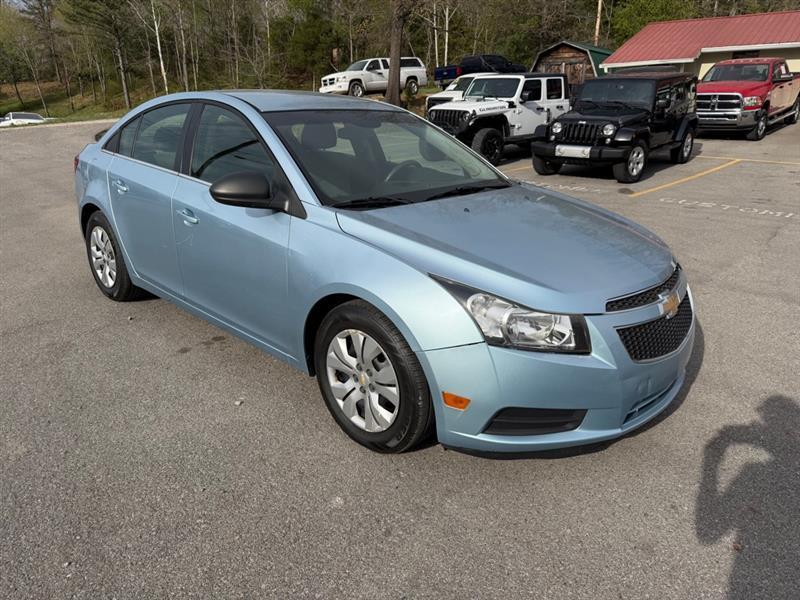 Chevrolet Cruze LS 2012