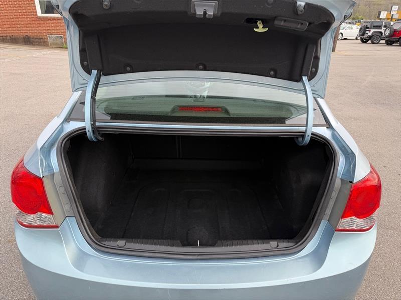 Chevrolet Cruze LS 2012