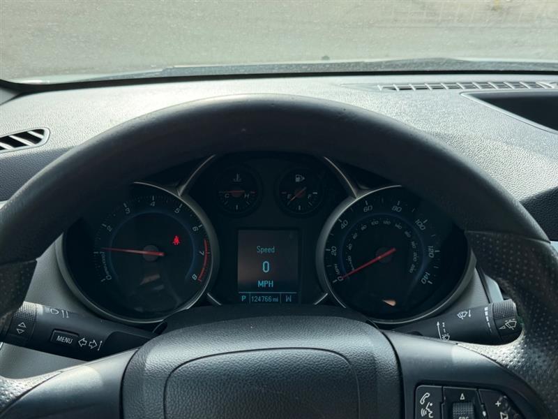 Chevrolet Cruze LS 2012