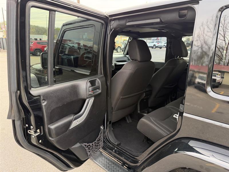 Jeep Wrangler Sahara 2015