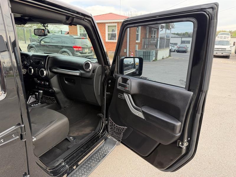 Jeep Wrangler Sahara 2015