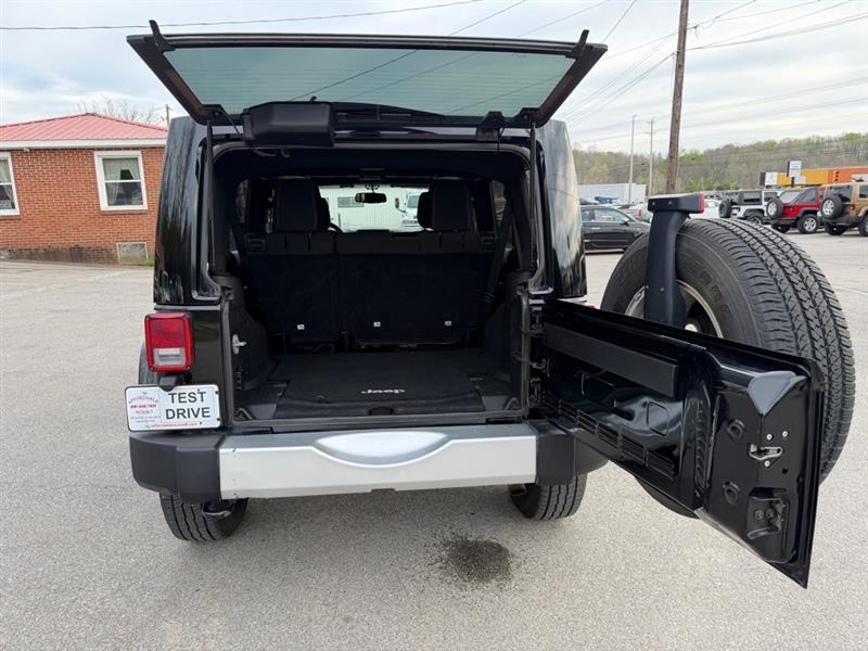 Jeep Wrangler Sahara 2015