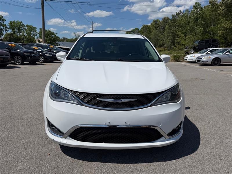 Chrysler Pacifica Touring L 2020