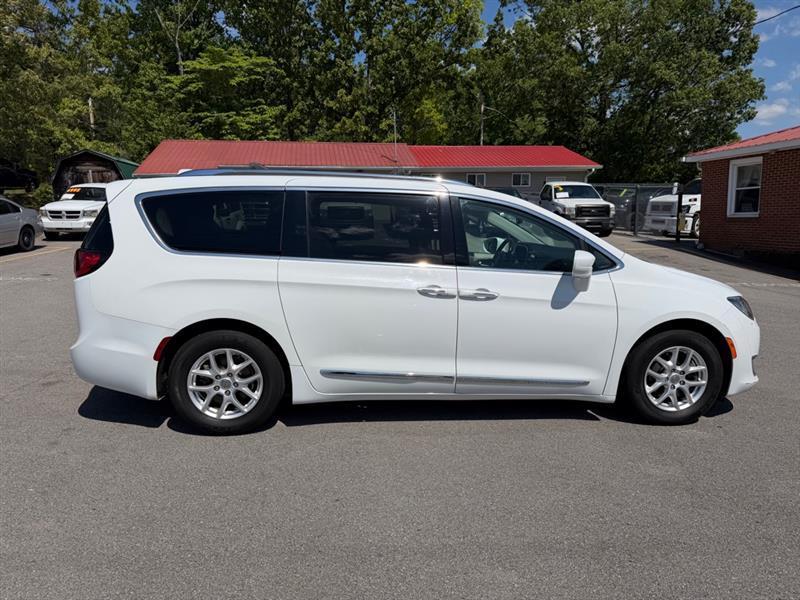 Chrysler Pacifica Touring L 2020