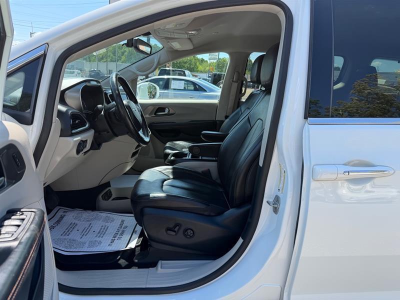 Chrysler Pacifica Touring L 2020