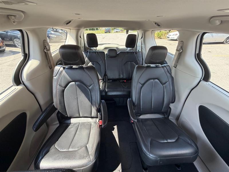 Chrysler Pacifica Touring L 2020