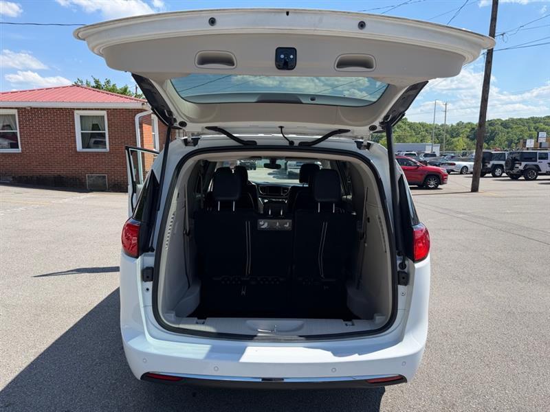 Chrysler Pacifica Touring L 2020