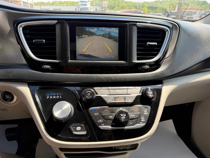 Chrysler Pacifica Touring L 2020