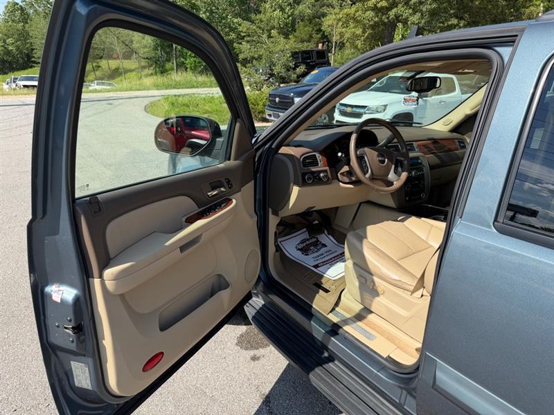 GMC Yukon  2008
