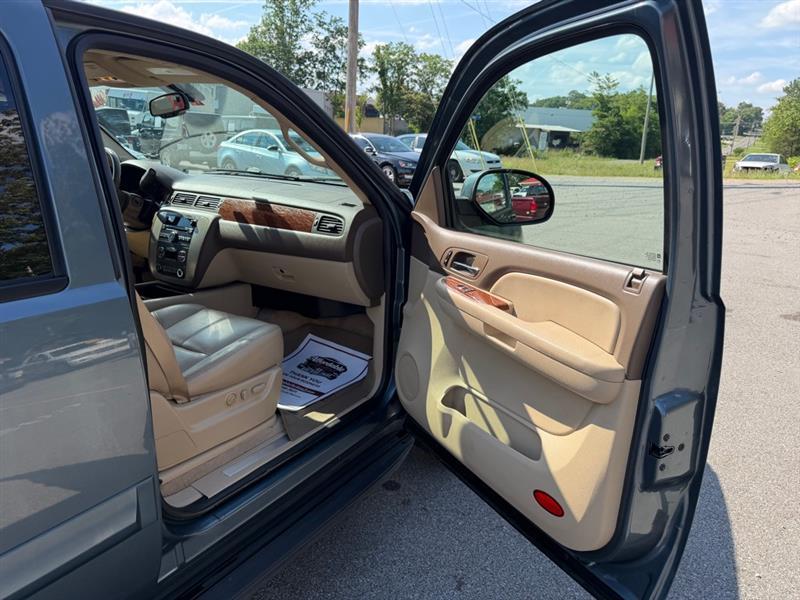 GMC Yukon  2008