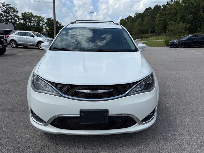 Chrysler Pacifica  2018